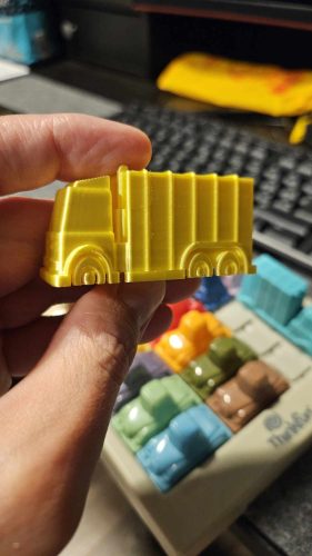 Törött vagy hiányzó társasjáték alkatrész